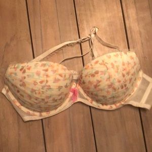Victoria Secrets 36C Plunge Bra
